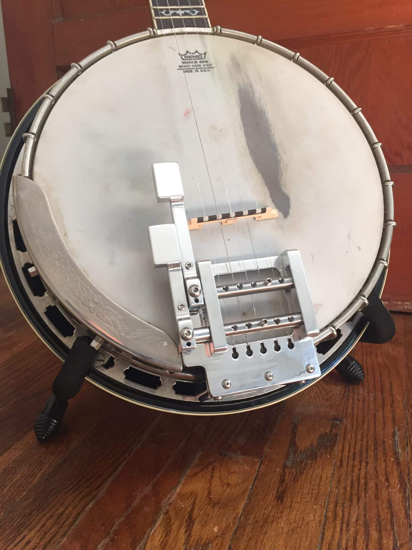 The EDGE® Onboard Pitch Changer for Banjo