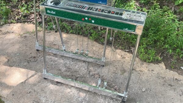 6 string Maverick green glass glitter
