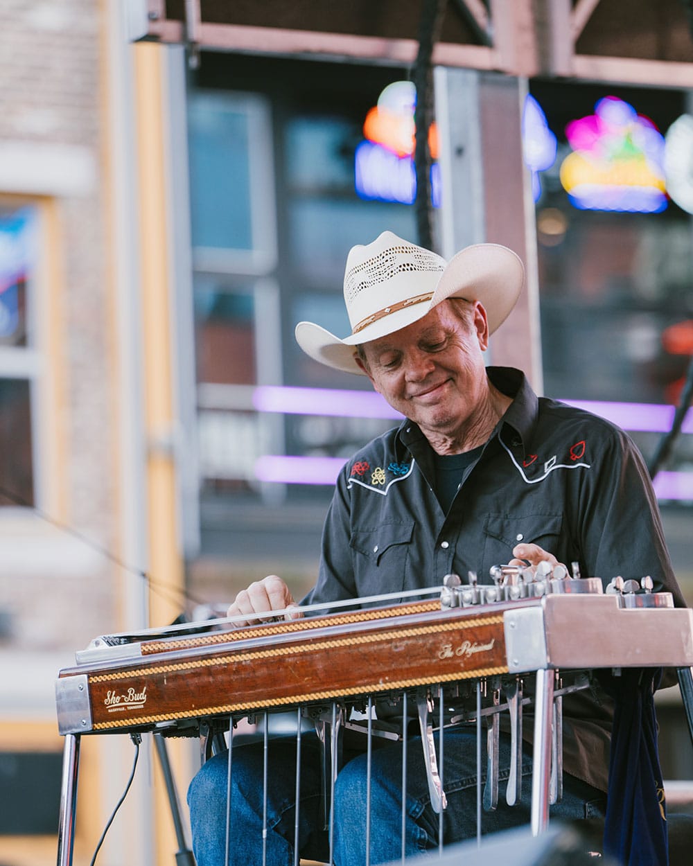 Tommy Hannum plays the Sho-Bud Showcase Live at Robert's Western World Fan Fair - Nashville 2025