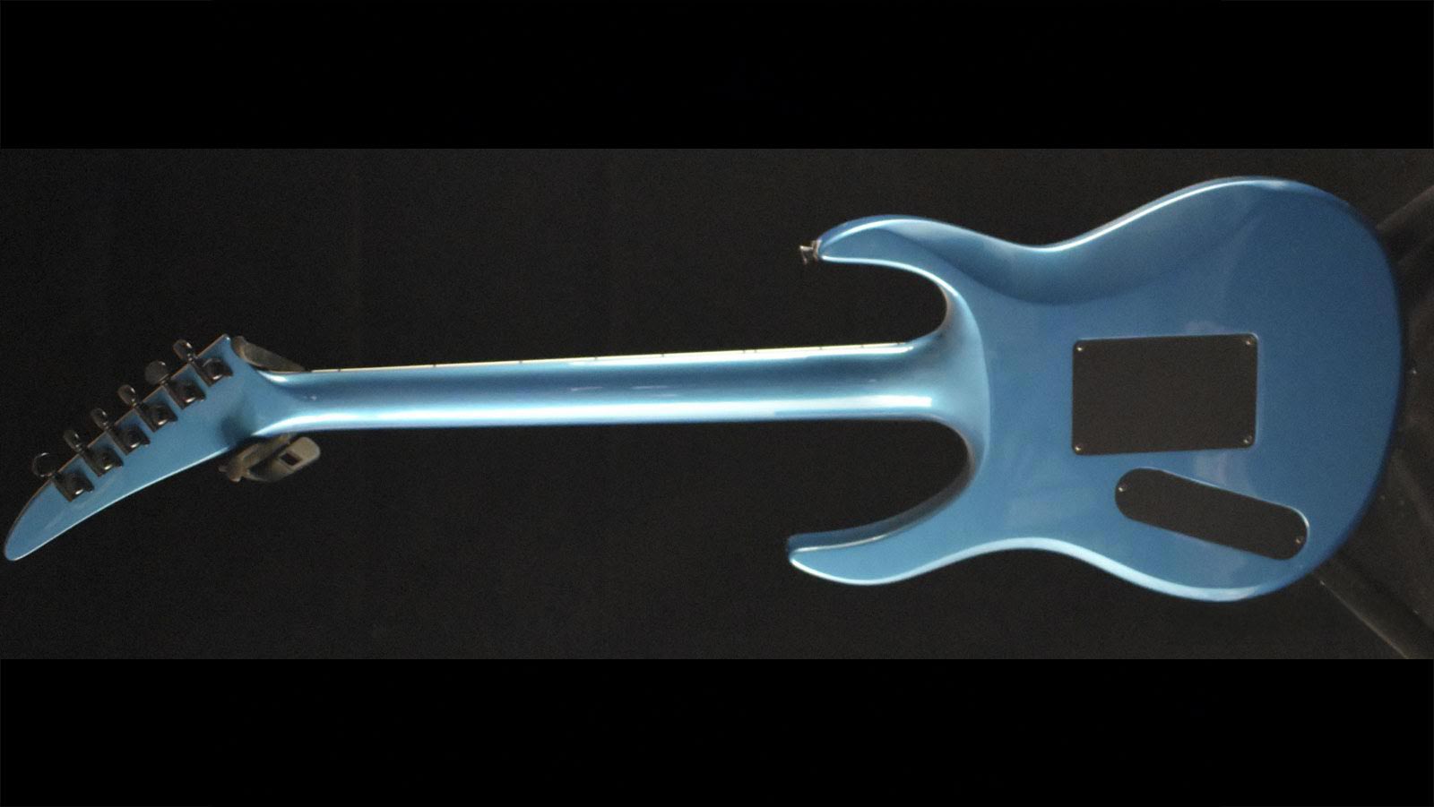 Roman Abstract Devil Horn - Image 4